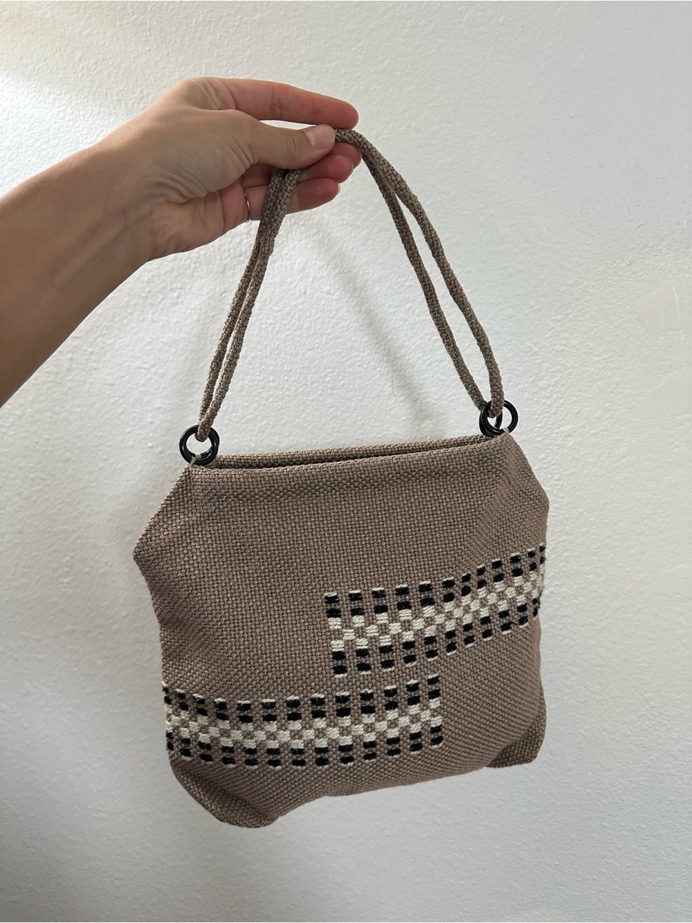 Vintage 70's Woven Adjustable Hand Bag in Taupe Embroidered